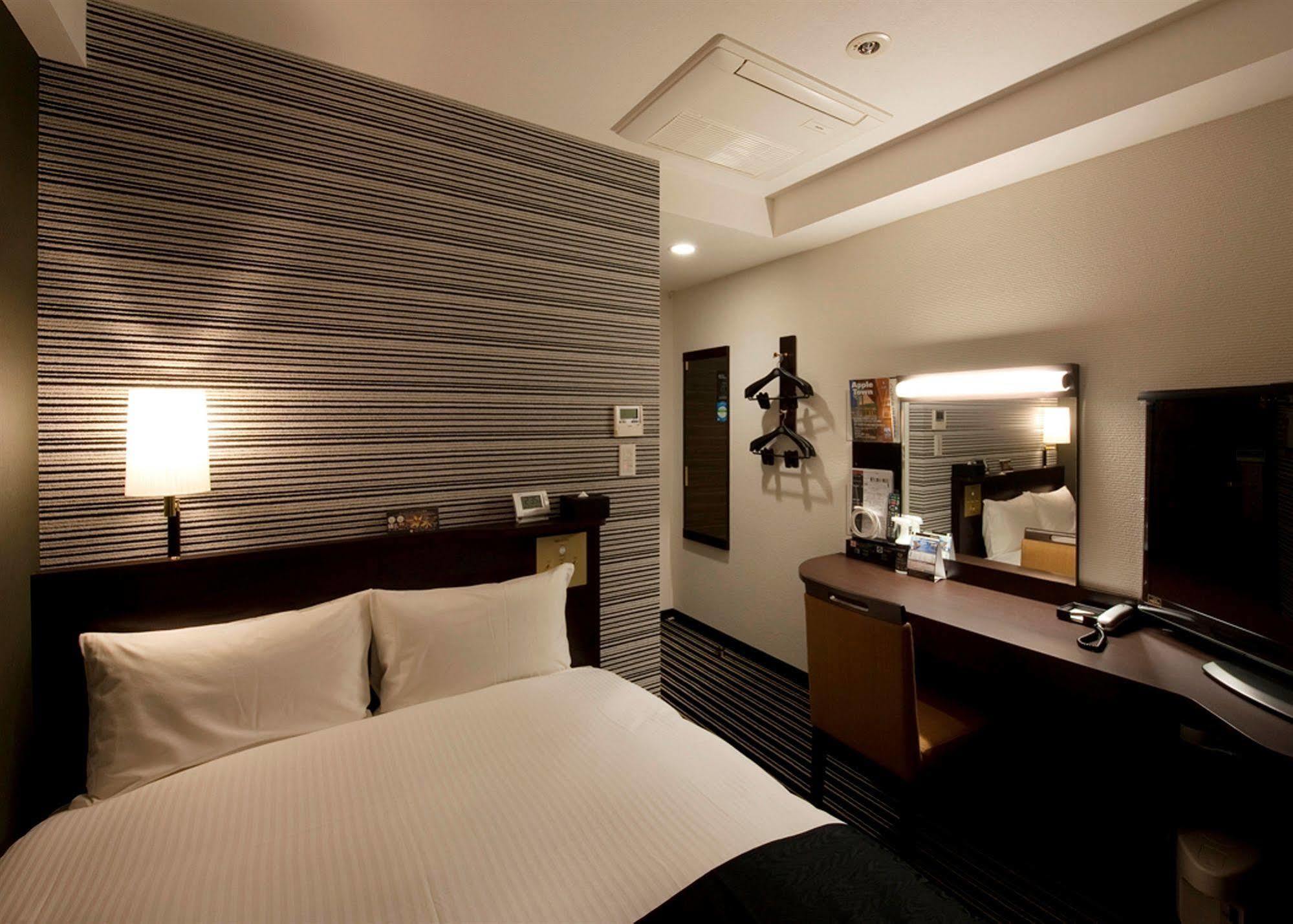 Apa Hotel Kodemmacho Ekimae Токио Екстериор снимка